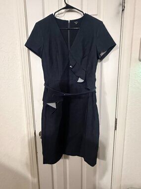 Raoul Women's Navy Blue V Neck Short Sleeve Faux-Wrap Dress with Belt, size 10